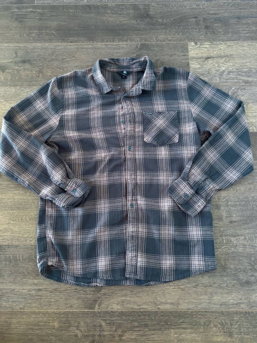 Volcom Men's Long Sleeve Flannel Shirt Size Large Plaid Brown / Black